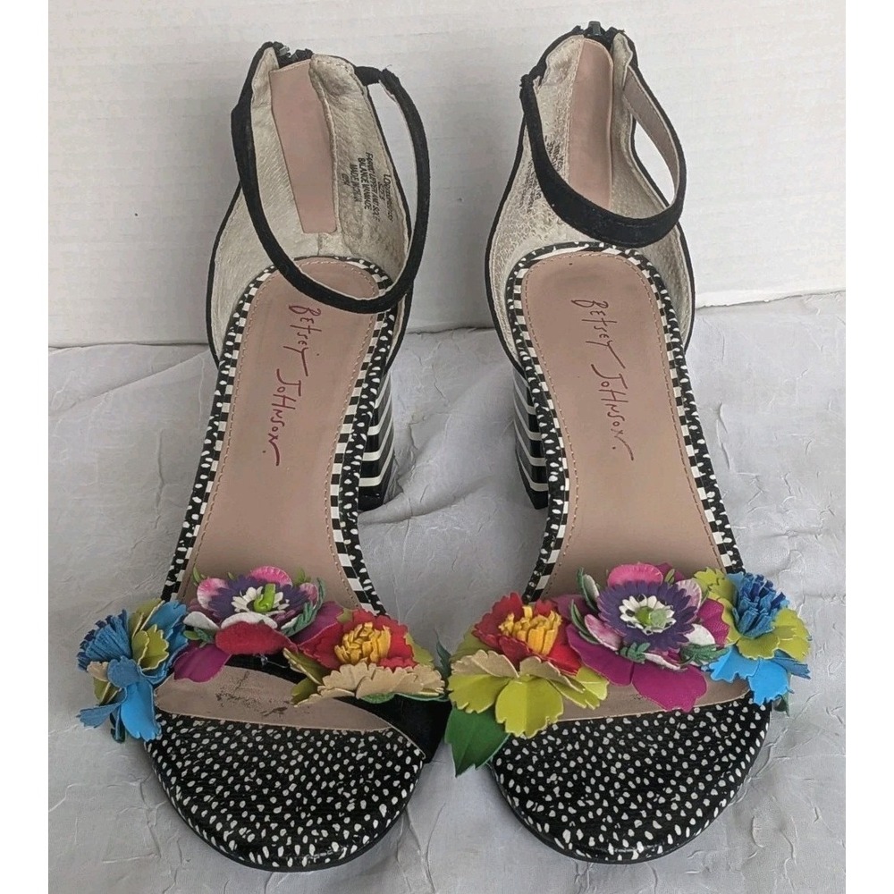 Betsey Johnson Lore Sandals Flowers Block Heels Floral Shoes Stripes Black Sz 8 - Picture 3 of 14